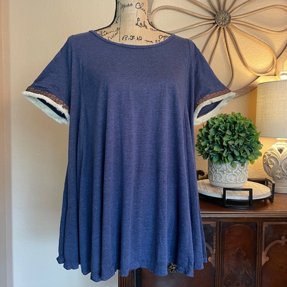 New Hayden LA Indigo Blue Oversized Embroidered Trim & Thread Sleeve Top